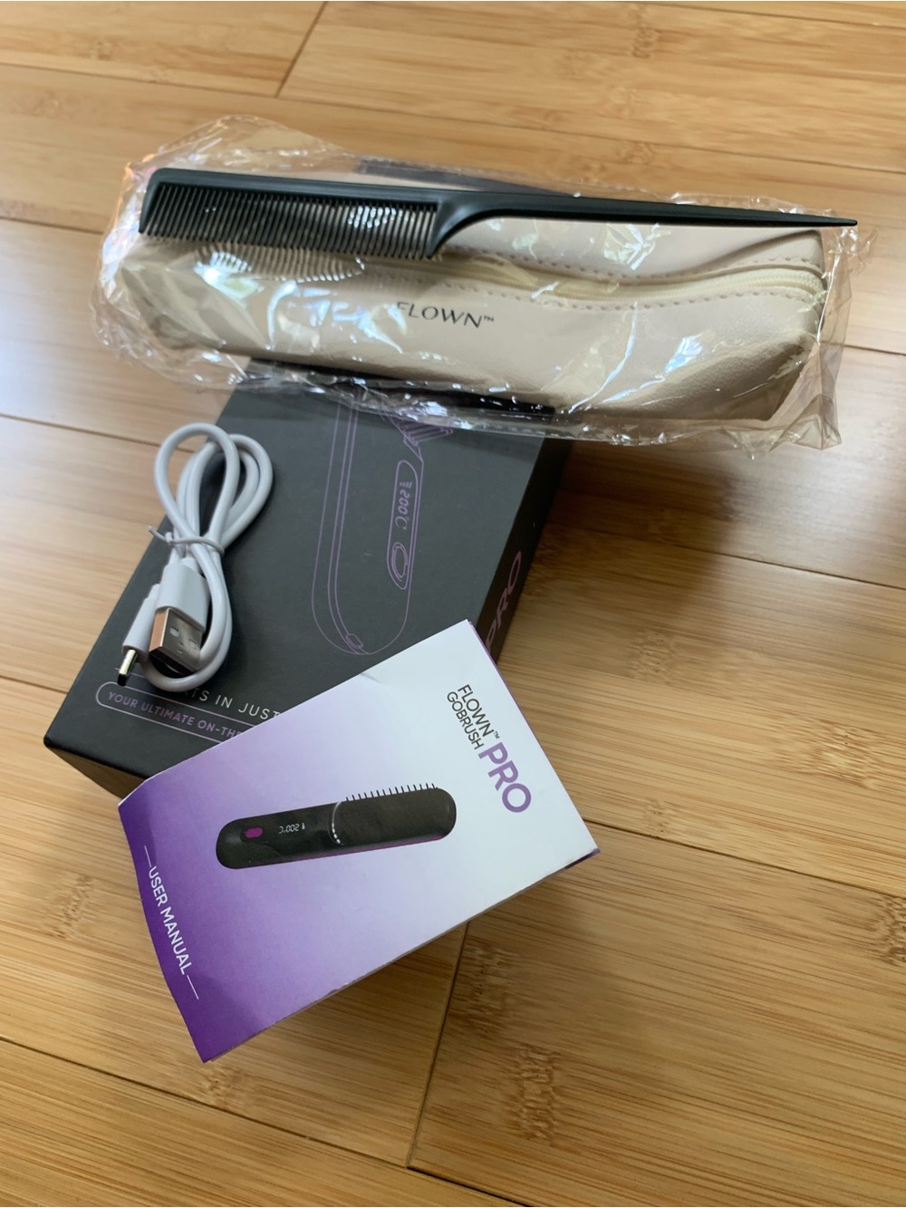Pro Cordless Hair Brush - Cream and Black